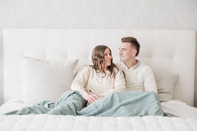SARANONI Oversized Luxury Blanket | Breathable Super Soft, Plush Comfy Blankets - Image 7