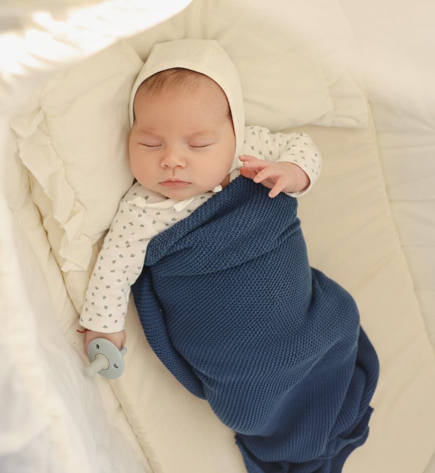 100% Organic Cotton Heritage Knit Textured Baby Quilt Blanket - Image 6