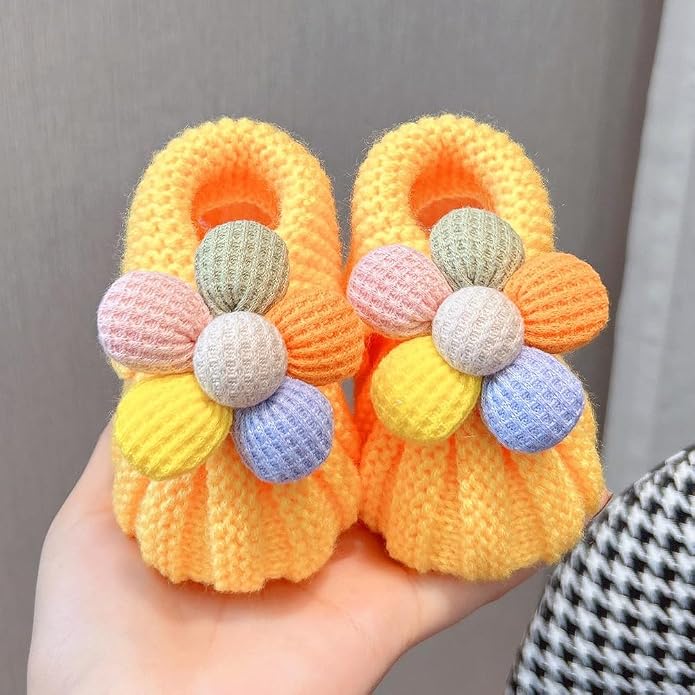 Newborn Shoes, Baby Girls Boys Hand Knit Booties, Photography Props, Photoshoot - Image 2
