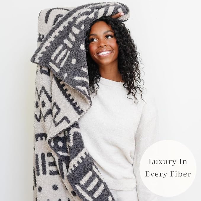 Saranoni Mudcloth Throw Blanket Soft Plush Double Layer Cream Black 50"x60" | - Image 4