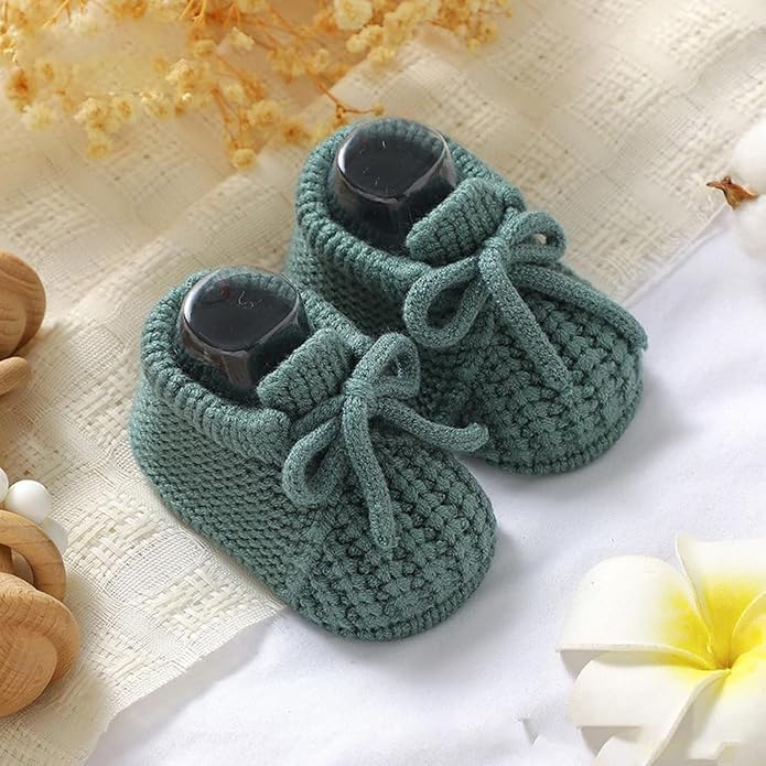 Newborn Shoes, Baby Girls Boys Hand Knit Booties, Photography Props, Photoshoot - Image 2