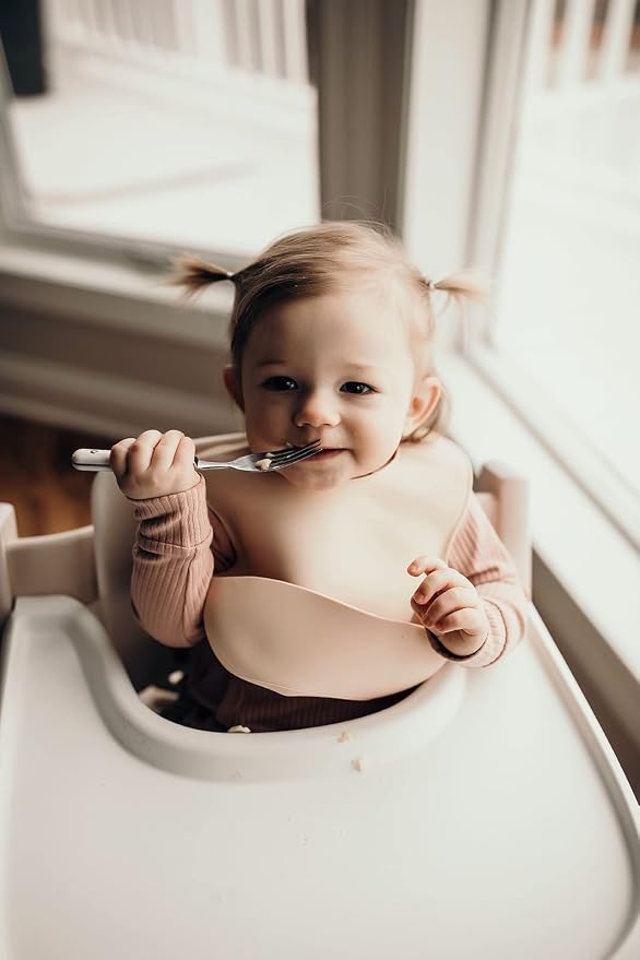 Three Little Tots Modern Silicone Baby Bib – Adjustable Fit Waterproof Catch - Image 3