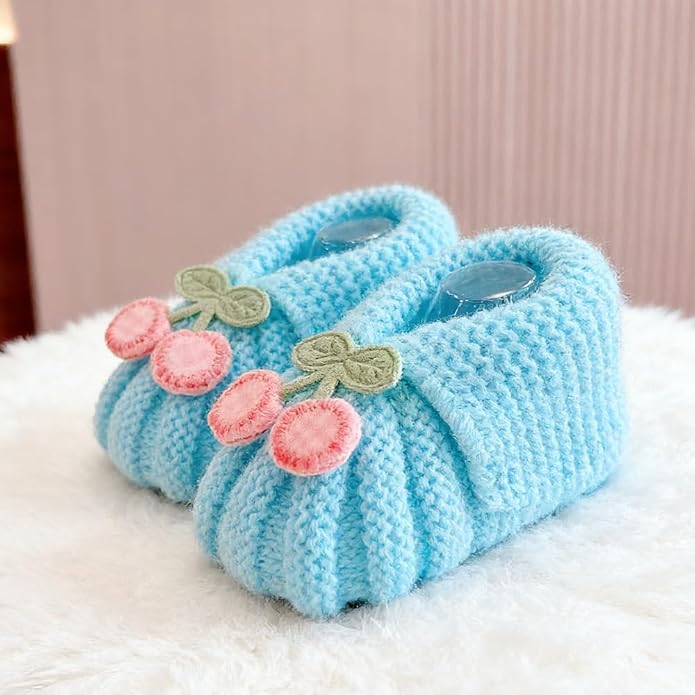 Newborn Shoes, Baby Girls Boys Hand Knit Booties, Photography Props, Photoshoot - Image 3