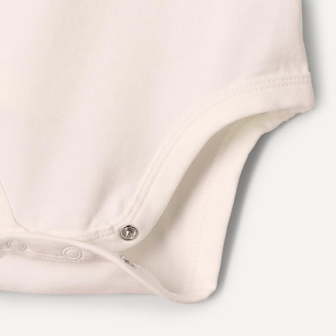 Amazon Essentials x Sofia Grainge Unisex Babies' Side Snap Short Sleeve Bodysuit - Image 3