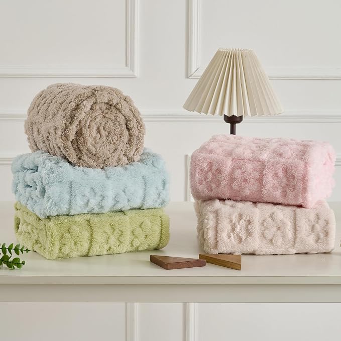 5 Pcs Baby Blanket Flower Checkerboard Ultra Soft Gift-Ready Plush - Image 3