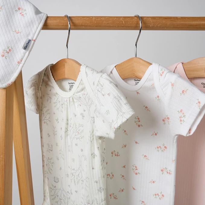 Gerber Baby 9-piece Baby Gift Set - Image 4