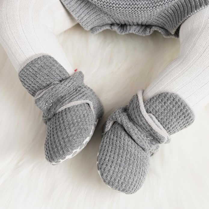 Babelvit Newborn Baby Boy Girl Soft Fleece Booties Stay On Infant Slippers - Image 2