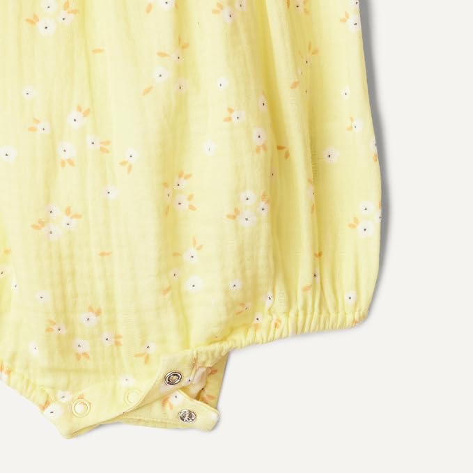 Amazon Essentials x Sofia Grainge Baby Girls' Cotton Gauze Sleeveless Romper - Image 3