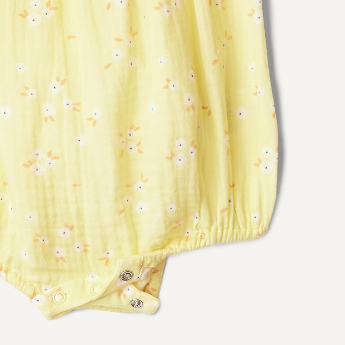 Amazon Essentials x Sofia Grainge Baby Girls' Cotton Gauze Sleeveless Romper - Image 3
