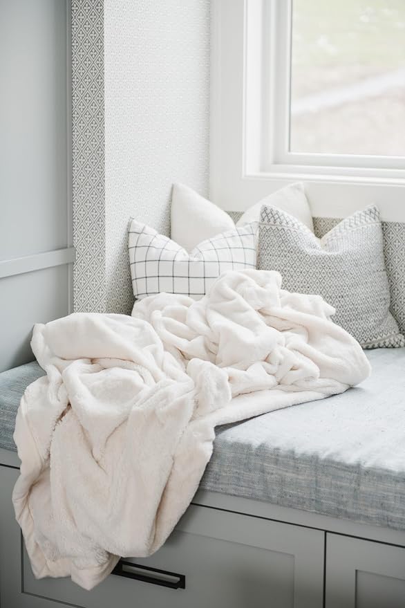 Saranoni Oversized Luxury Blanket | Breathable Super Soft, Plush Comfy Blankets - Image 7