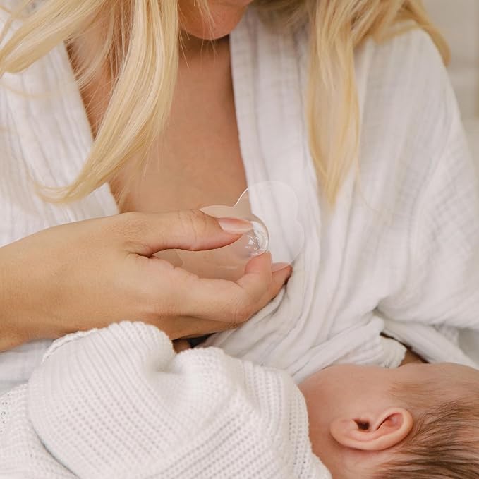 Dr. Brown's Butterfly Breastfeeding Nipple Shields for Protecting Sore, Flat or Inverted Nipples, Essential for Latching Difficulties with Microwave Sterilizer Carrying Case, 20mm