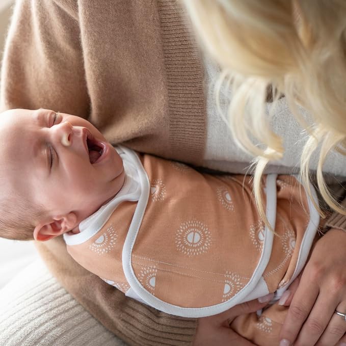 aden + anais Essentials Easy Swaddle Wrap Quick Change - Image 2