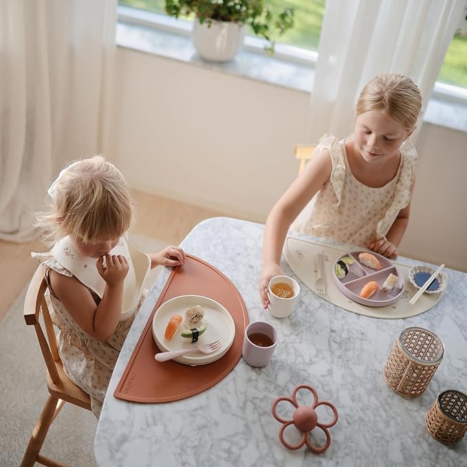 mushie Classic Silicone Suction Plate | BPA-Free Non-Slip Design (Soft Lilac)
