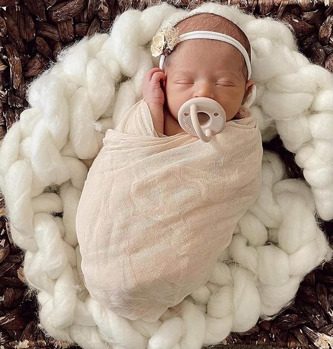Lee Lee and Me Paci - Sage Color - 100% Medical Grade Silicone Pacifier Breast-Like Nipple Design for Better Latch - Size 0-18 Months