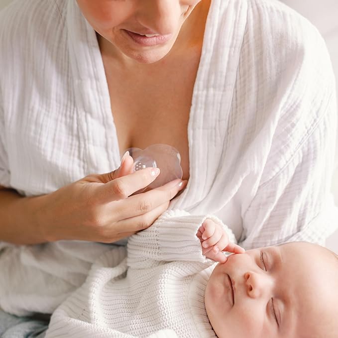 Dr. Brown's Butterfly Breastfeeding Nipple Shields for Protecting Sore, Flat or Inverted Nipples, Essential for Latching Difficulties with Microwave Sterilizer Carrying Case, 20mm