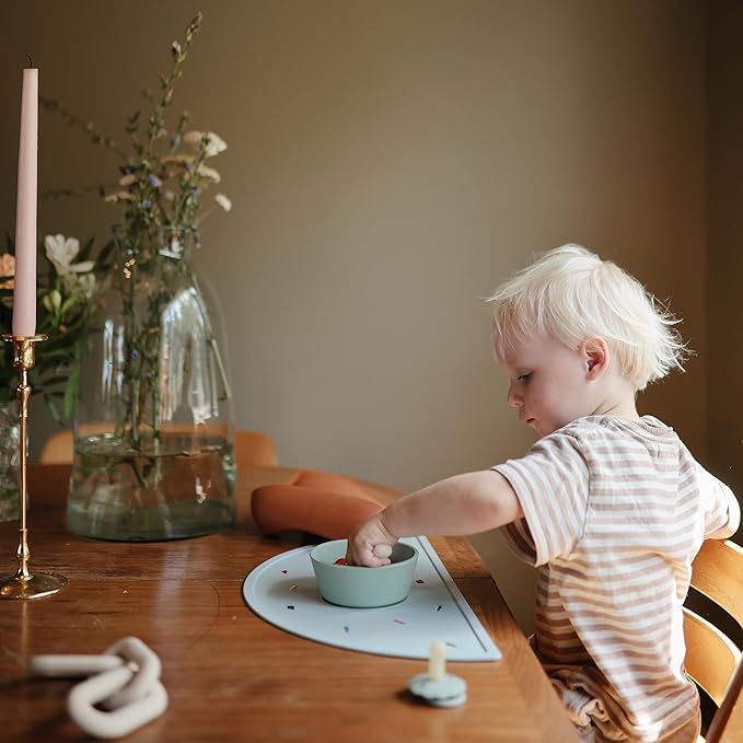 mushie Silicone Placemat for Kids | BPA-Free Non-Slip Design (White Daisy)