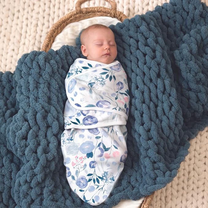 aden + anais Essentials Easy Swaddle Wrap Quick Change - Image 2