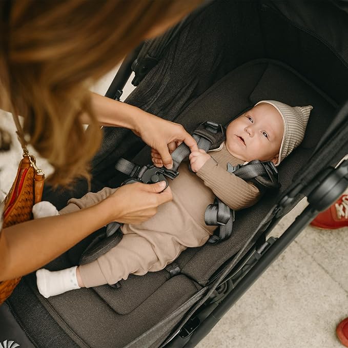 Ergobaby Metro 3 Deluxe Baby Stroller for Newborns, Infants, and Toddlers | Pearl Grey
