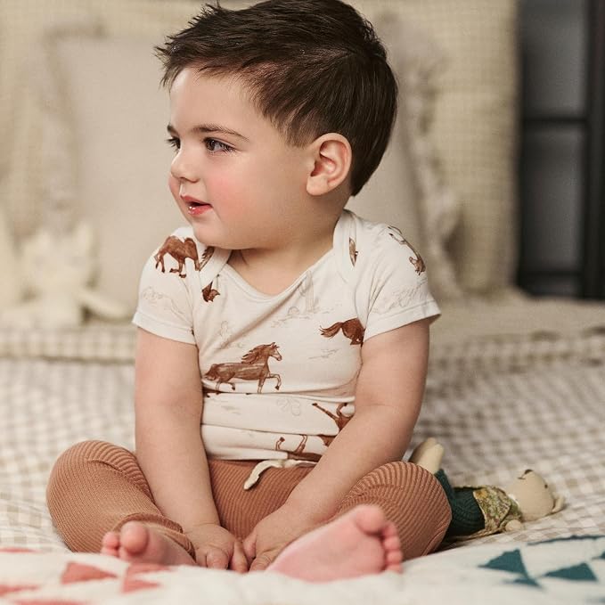 Modern Moments by Gerber Baby Viscose 4-Pack Bodysuit & Pant Set - Image 5
