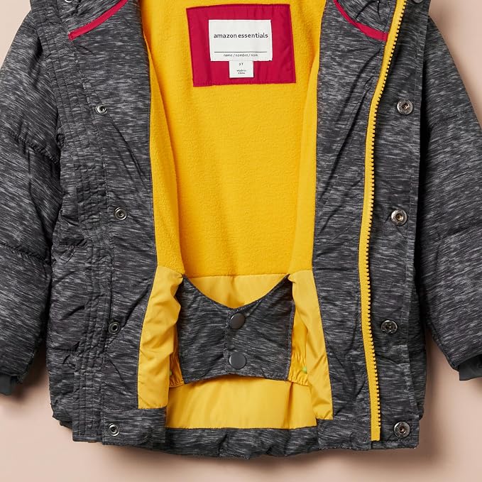 Amazon Essentials Babies, and Boys' Heavyweight Hooded Puffer Jacket - Image 5